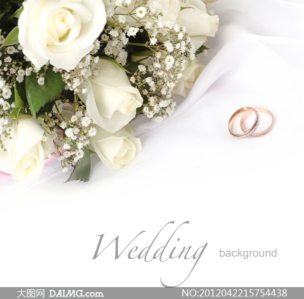 玫瑰花束与结婚戒指高清摄影图片