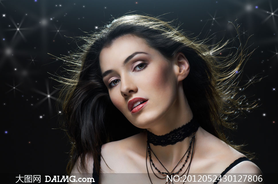 外国长发吊带美女人物摄影高清图片 - 大图网设