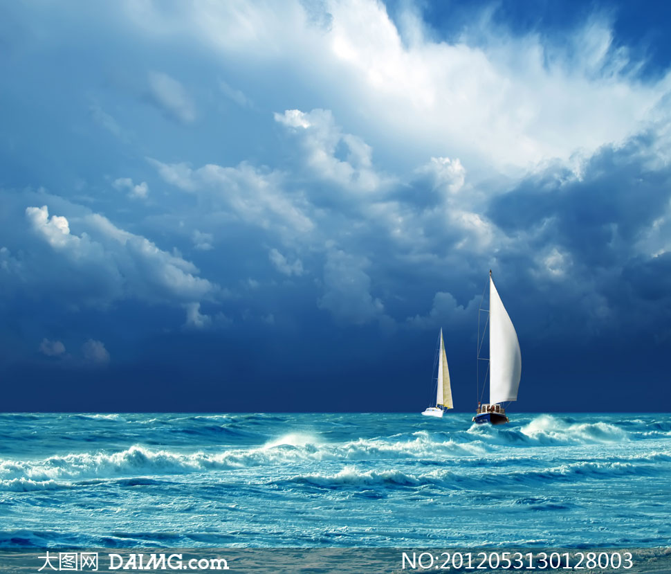 乘风破浪的海上帆船摄影高清图片