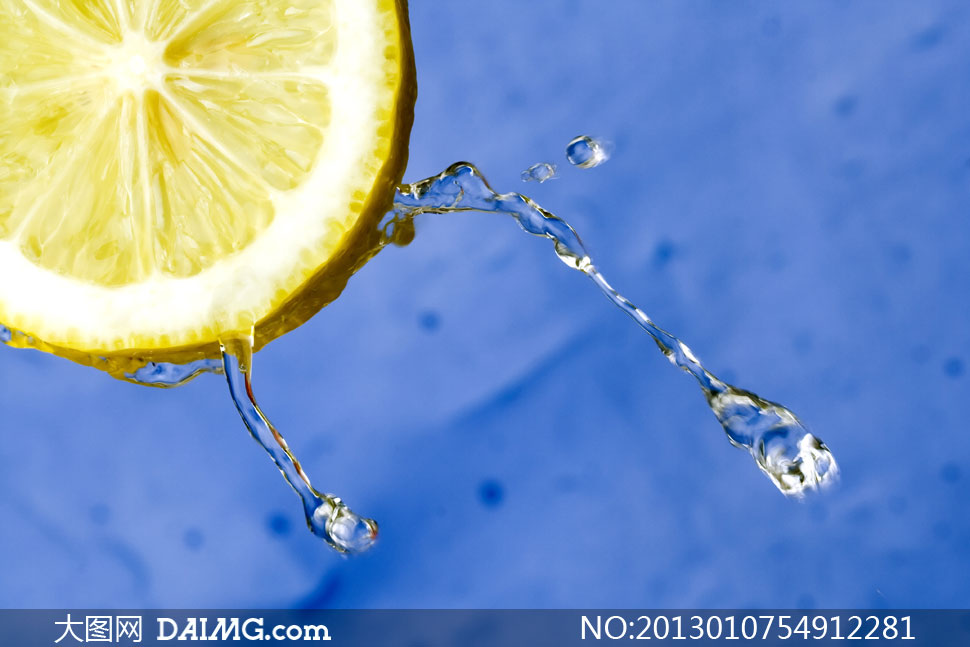 挤出水的柠檬瞬间特写摄影高清图片 - 大图网设计素材
