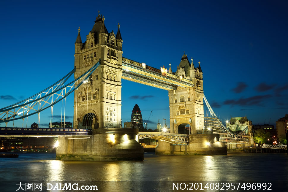 英国伦敦塔桥夜晚风景摄影高清图片