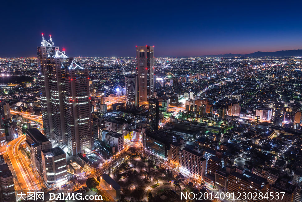 日本东京城市繁华夜景摄影高清图片