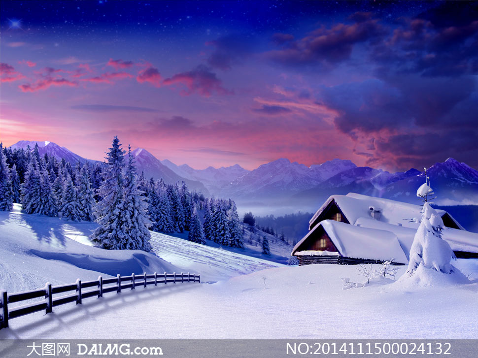 冬季山脚雪后美景摄影图片