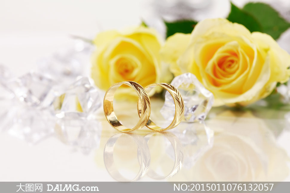 黄色玫瑰花与结婚戒指摄影高清图片 - 大图网设