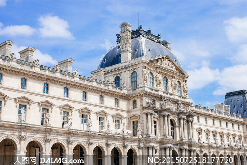 法国巴黎卢浮宫建筑物摄影高清图片