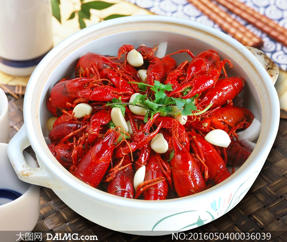 生焗龙虾美食菜品摄影图片