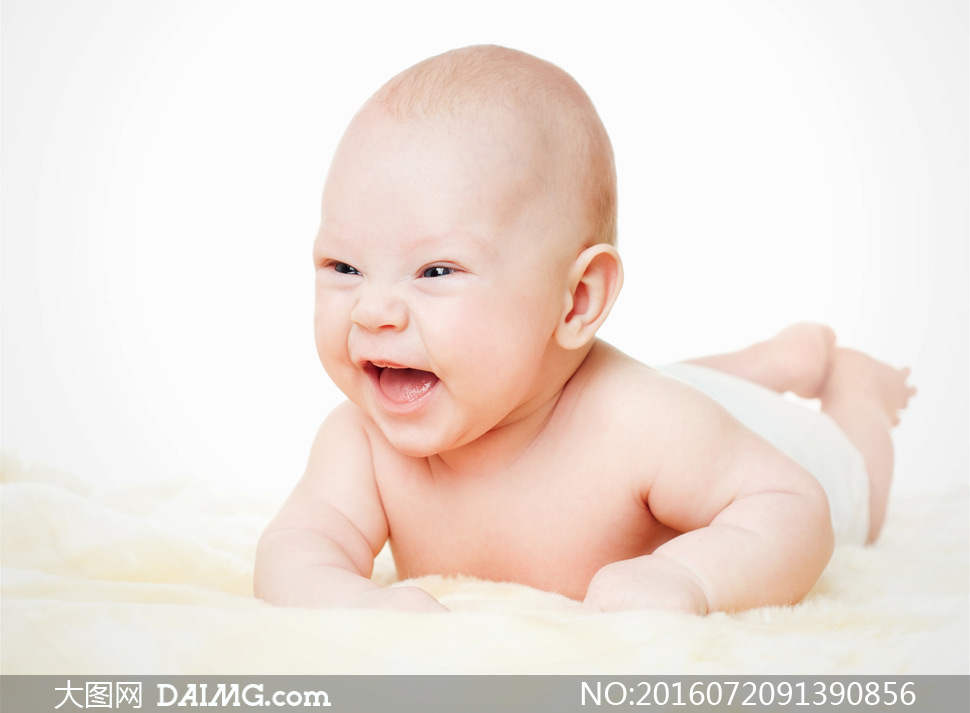 哈哈大笑的可爱小宝宝摄影高清图片 - 大图网设