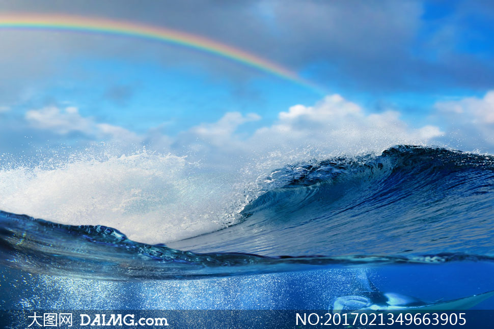 大海海景海水海浪波浪海上浪花大浪蓝天天空云彩云层多云白云彩虹水下