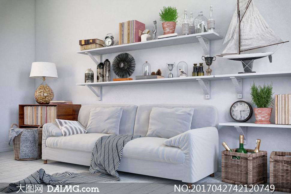沙发与置物架上的饰品摄影高清图片 - 大图网设