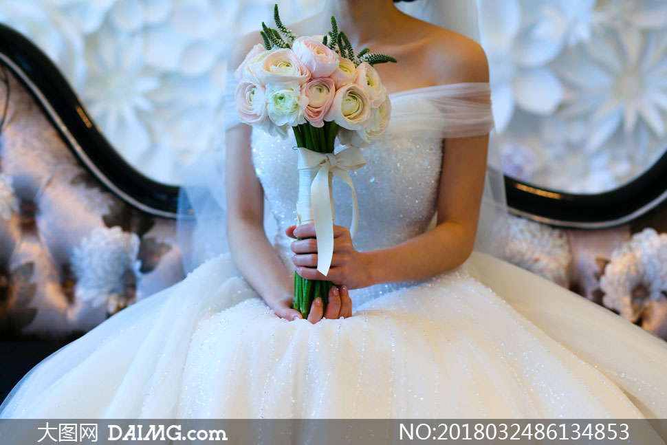 穿白色婚纱的新娘特写摄影高清图片
