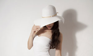 戴帽子的性感美女人物摄影高清图片
