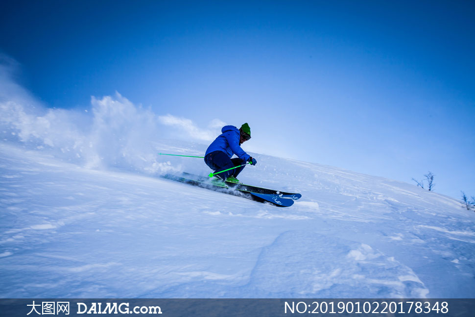 寒冷冬季滑雪运动人物摄影高清图片