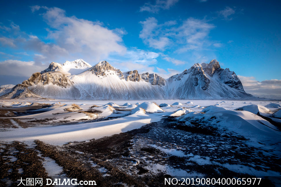 蓝天下的雪山美景高清摄影图片_大图网图片素材
