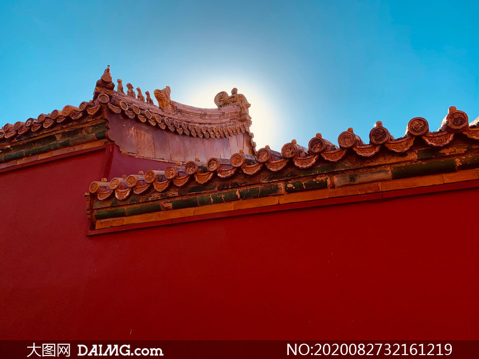蓝天下的故宫红墙风景摄影高清图片
