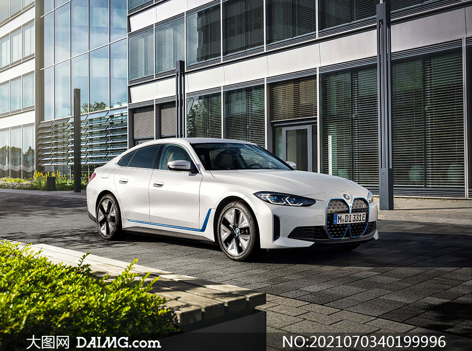 2021款BMWi4 eDrive40电动轿车图片