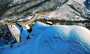 小珠山齊長城美麗雪景攝影圖片