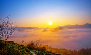 黃山山頂美麗日出高清攝影圖片