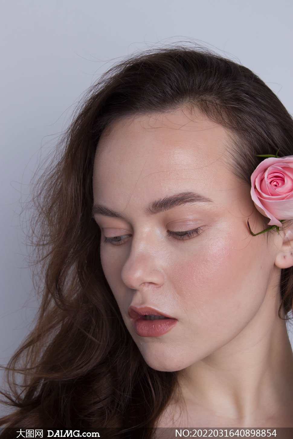 玫瑰花飾美女模特人物攝影原片素材