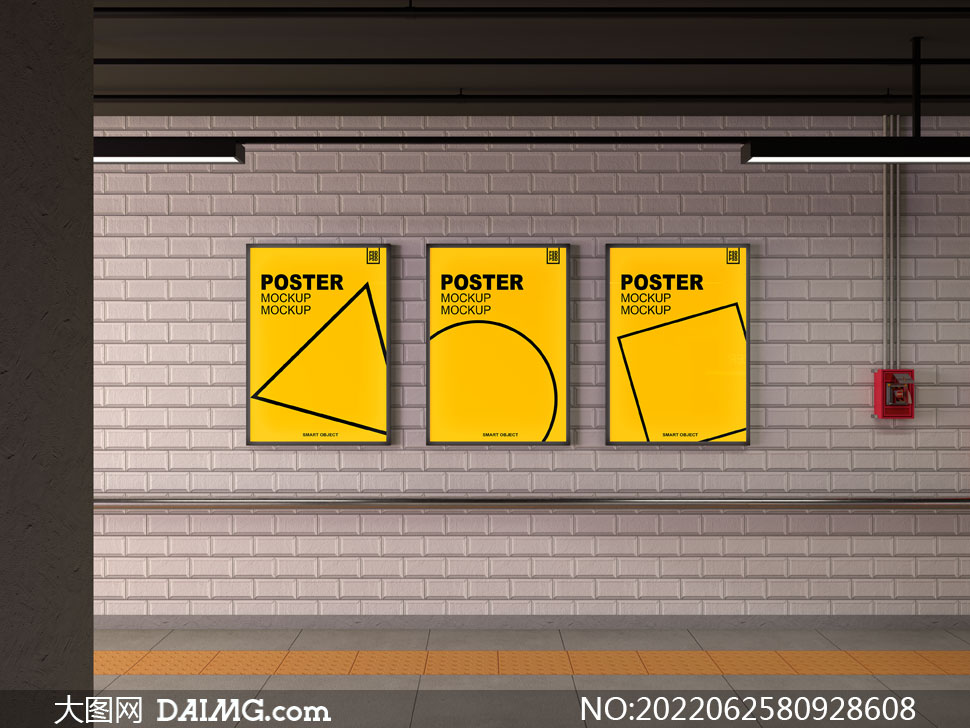 地铁通道墙壁上的海报广告样机模板