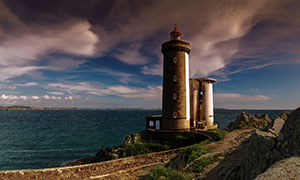 法国布列塔尼海岸灯塔摄影高清图片
