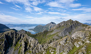 挪威群岛山峰自然风光摄影高清图片