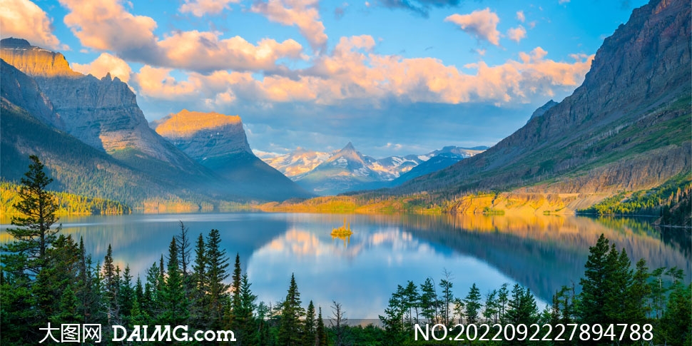 冰川国家公园群山湖泊摄影高清图片