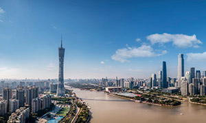 矗立珠江南岸的广州塔摄影高清图片