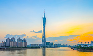 霞光映照的广州塔建筑景观摄影图片