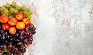 葡萄与香甜的苹果特写摄影高清图片