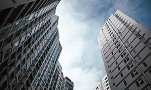 高楼建筑物林立的城市风光摄影图片