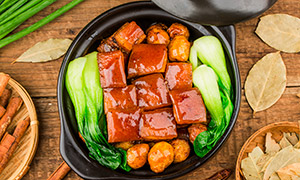 青菜搭配的红烧肉美食摄影高清图片