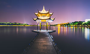 杭州西湖集賢亭夜景燈光景觀攝影圖片
