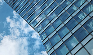 蓝天白云与城市高楼等摄影高清图片