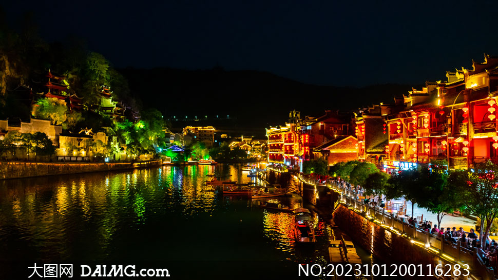 贵州镇远古镇舞阳河美丽夜景摄影图片