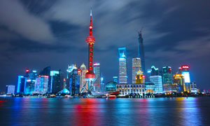 上海陆家嘴金融中心夜景摄影图片