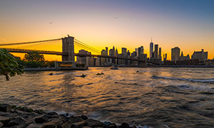  黄昏时分的纽约天际线摄影高清图片